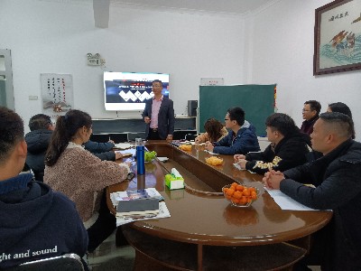 專家引領(lǐng)，揚(yáng)帆起航—熱烈歡迎周述川老師蒞臨湖南金鼎消防講課